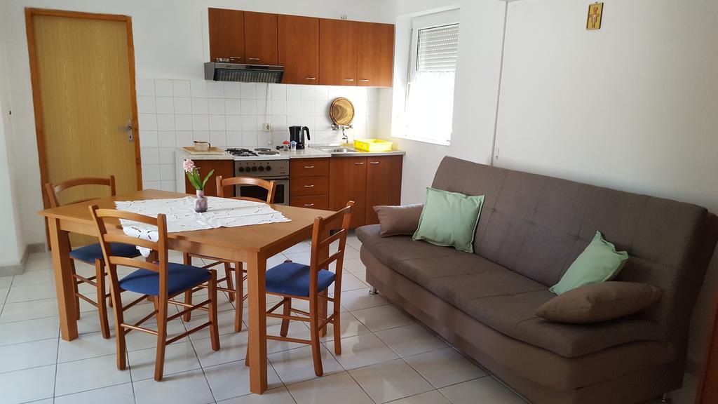 Apartments Simic Trogir Exterior foto